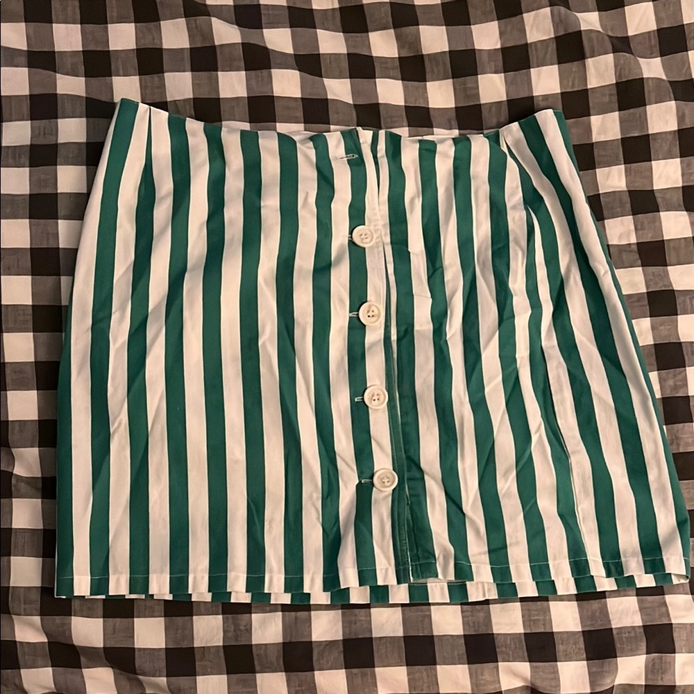 Lush Green and White Mini Pencil Skirt Resort Wear